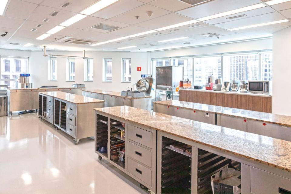 interior chocolate academy sp